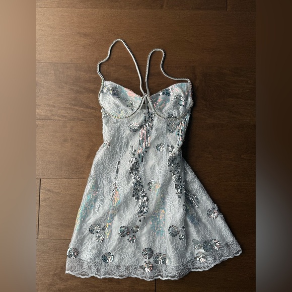 For love & lemons OPAL MINI DRESS SILVER - Picture 3 of 7